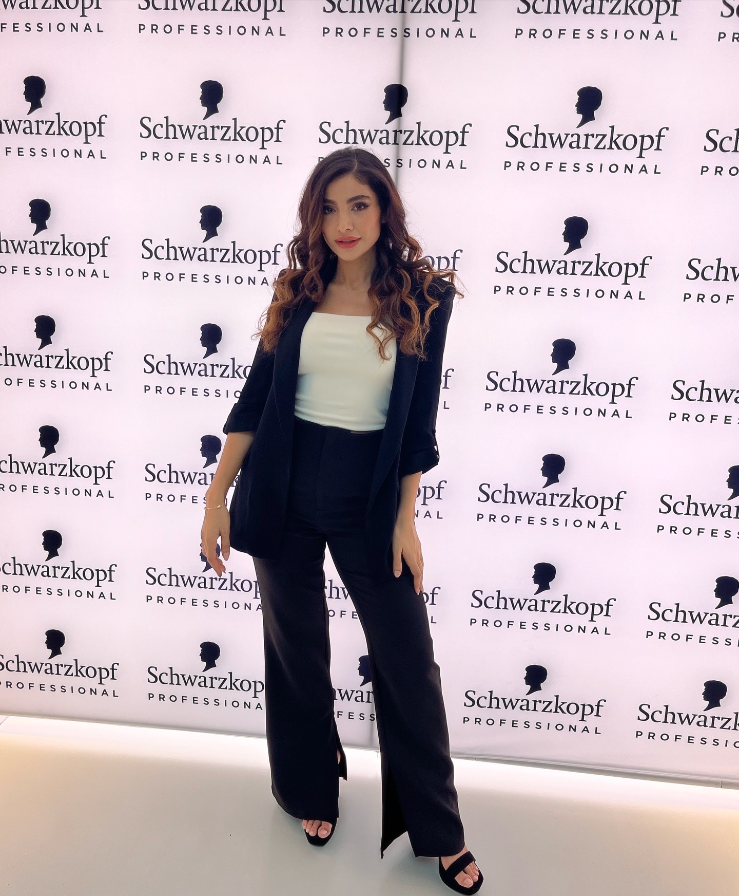 Femy Malekian auf der Fotowand von Schwarzkopf
