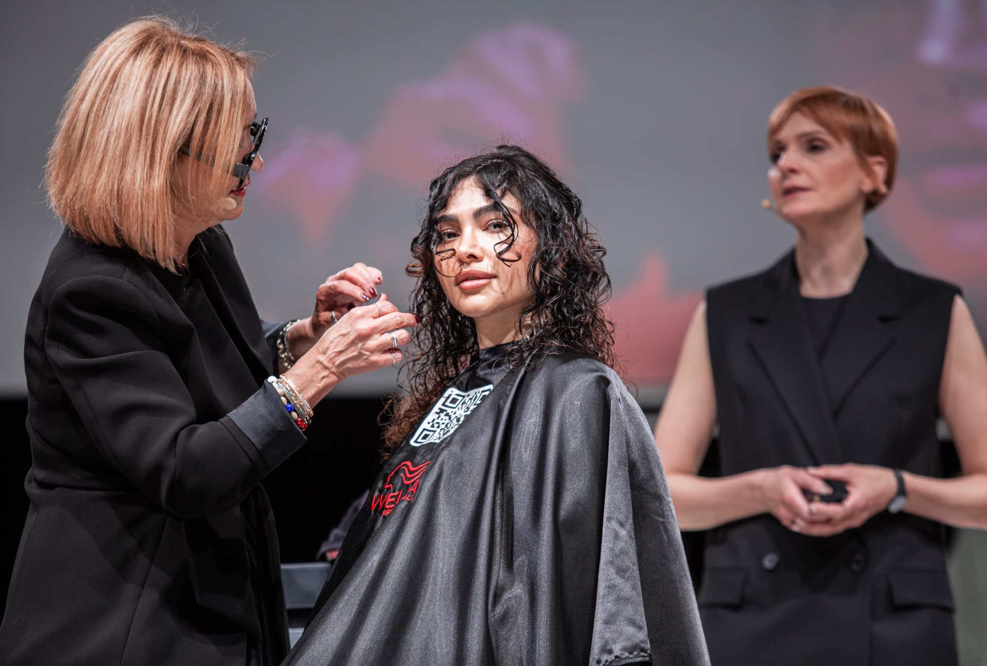 Femy Malekian bei einer Live-Styling-Show